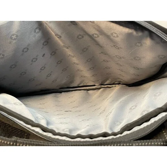 Swiss Gear The Angle padded laptop bag briefcase shoulder strap 16" x 13" black - Picture 5 of 10